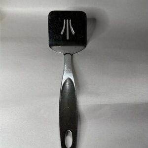 Premium Silver Slotted Turner
